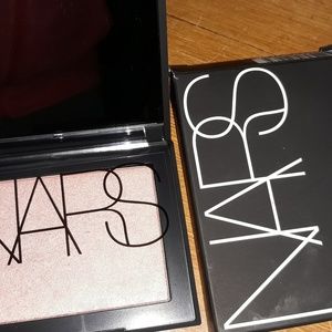 NARS highlighting powder